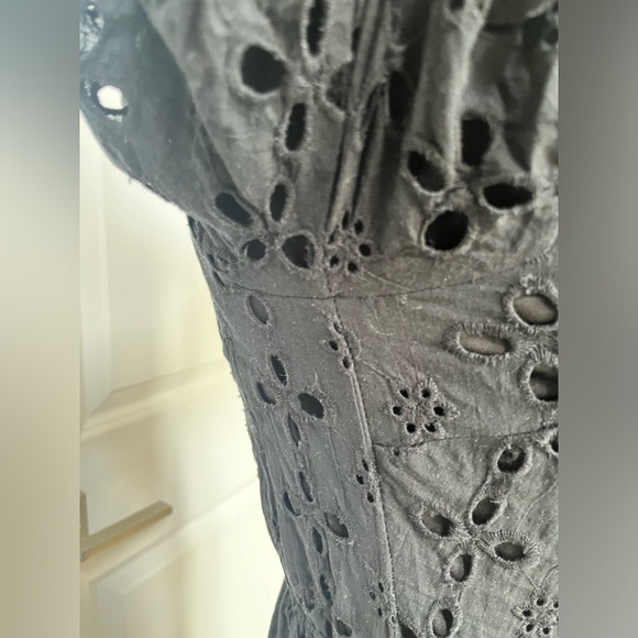 Black eyelet lace dress by Monteau size small item 08-06 - Picture 2 of 10